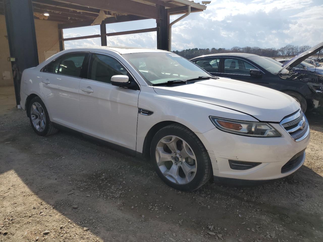 2011 Ford Taurus - Image 4