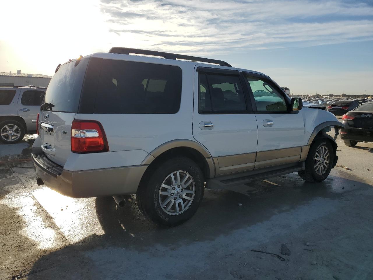 2012 Ford Expedition - Image 3