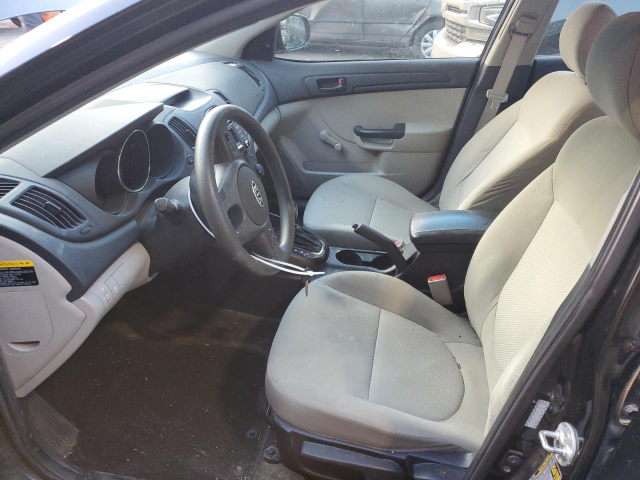 2013 Kia Forte - Image 7