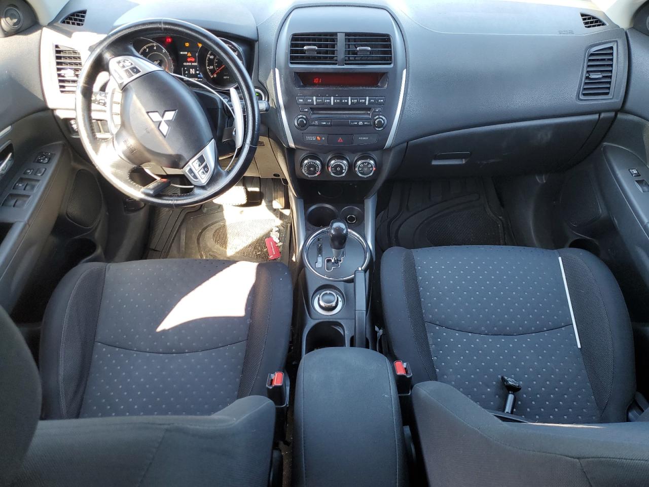 2012 Mitsubishi Outlander - Image 8