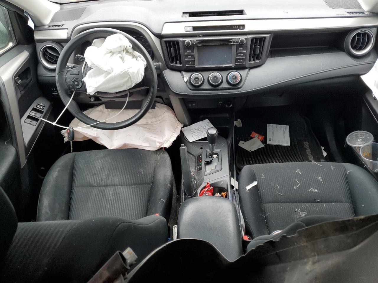 2017 Toyota RAV 4 - Image 8