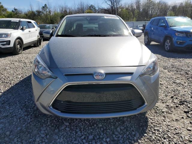  TOYOTA SCION 2016 Серебристый