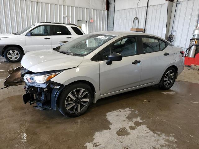  NISSAN VERSA 2023 Сріблястий