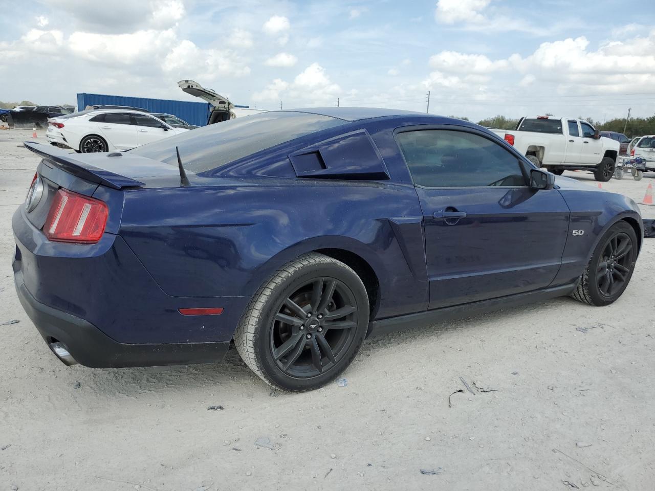 2011 Ford Mustang - Image 3