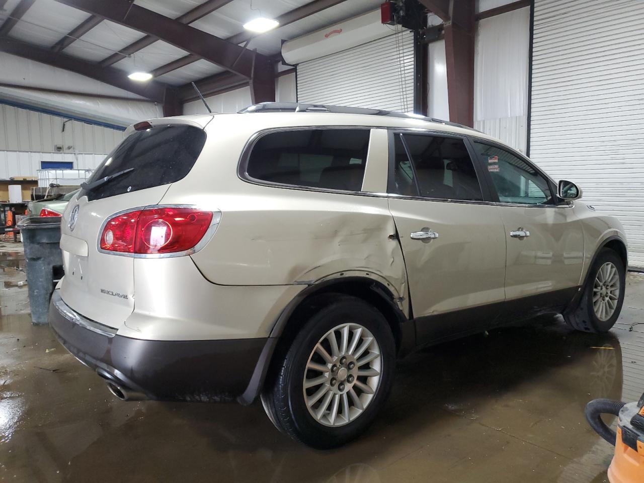 2010 Buick Enclave - Image 3
