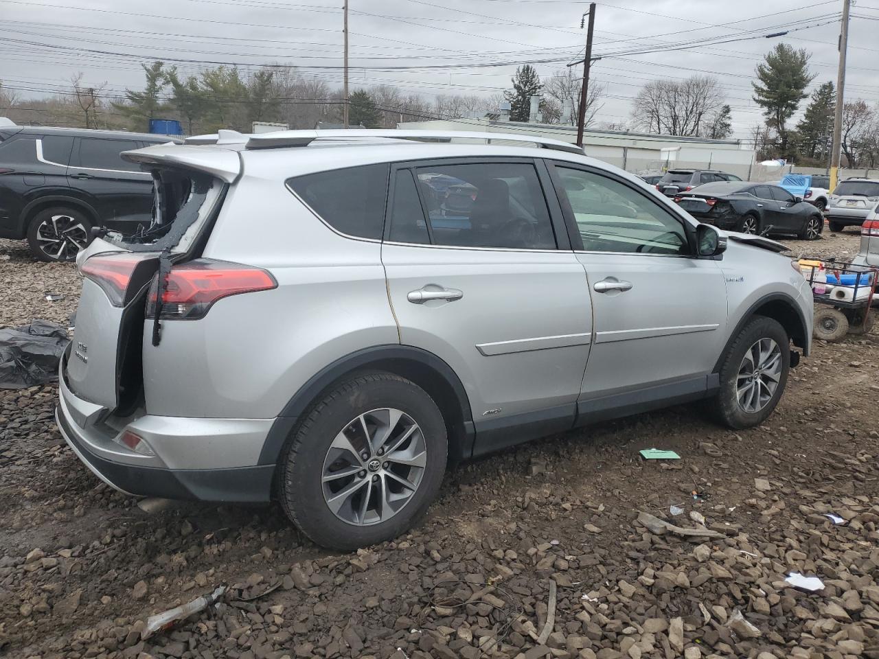2016 Toyota RAV 4 - Image 3