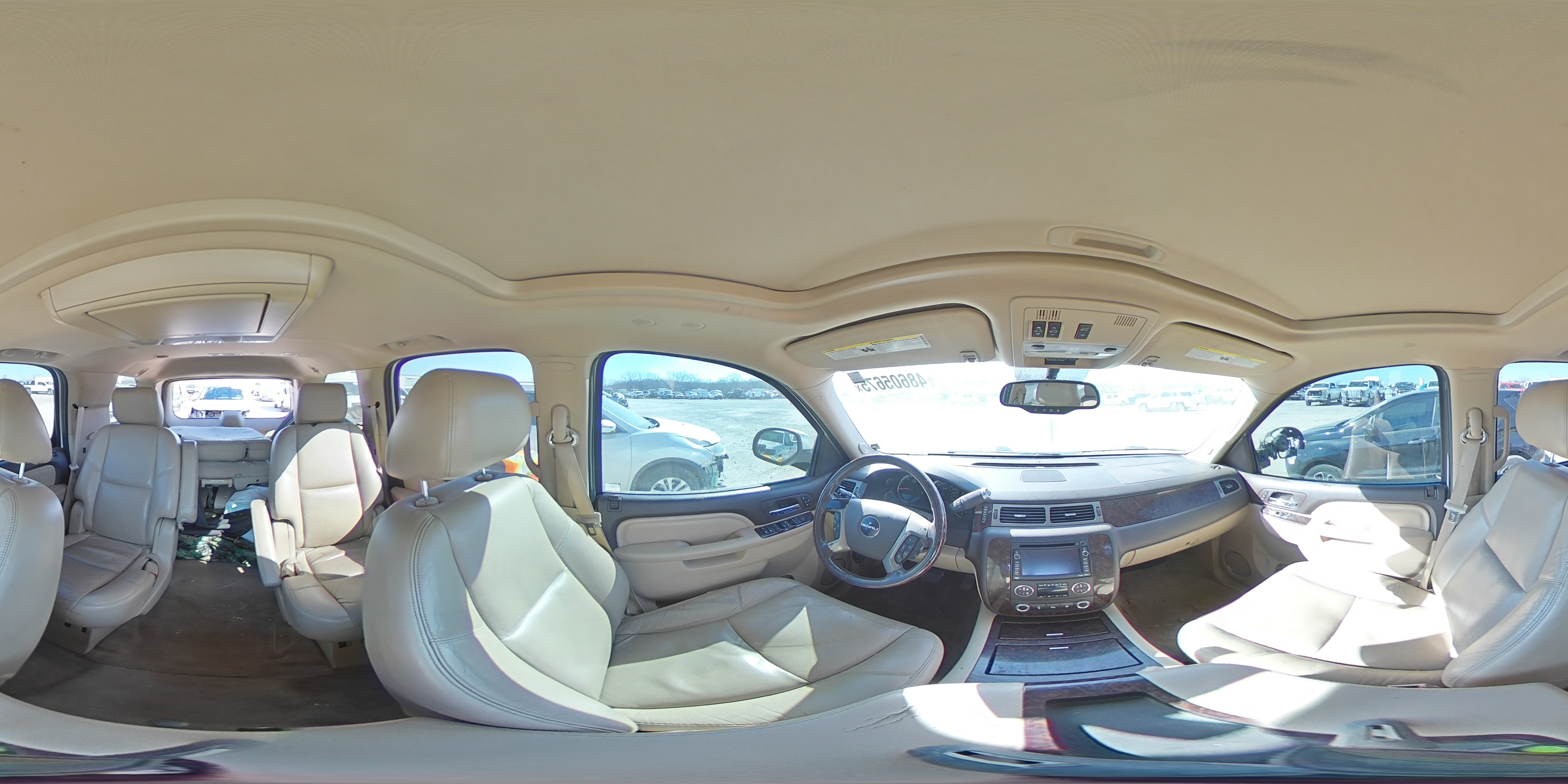 2011 GMC Yukon - Image 13