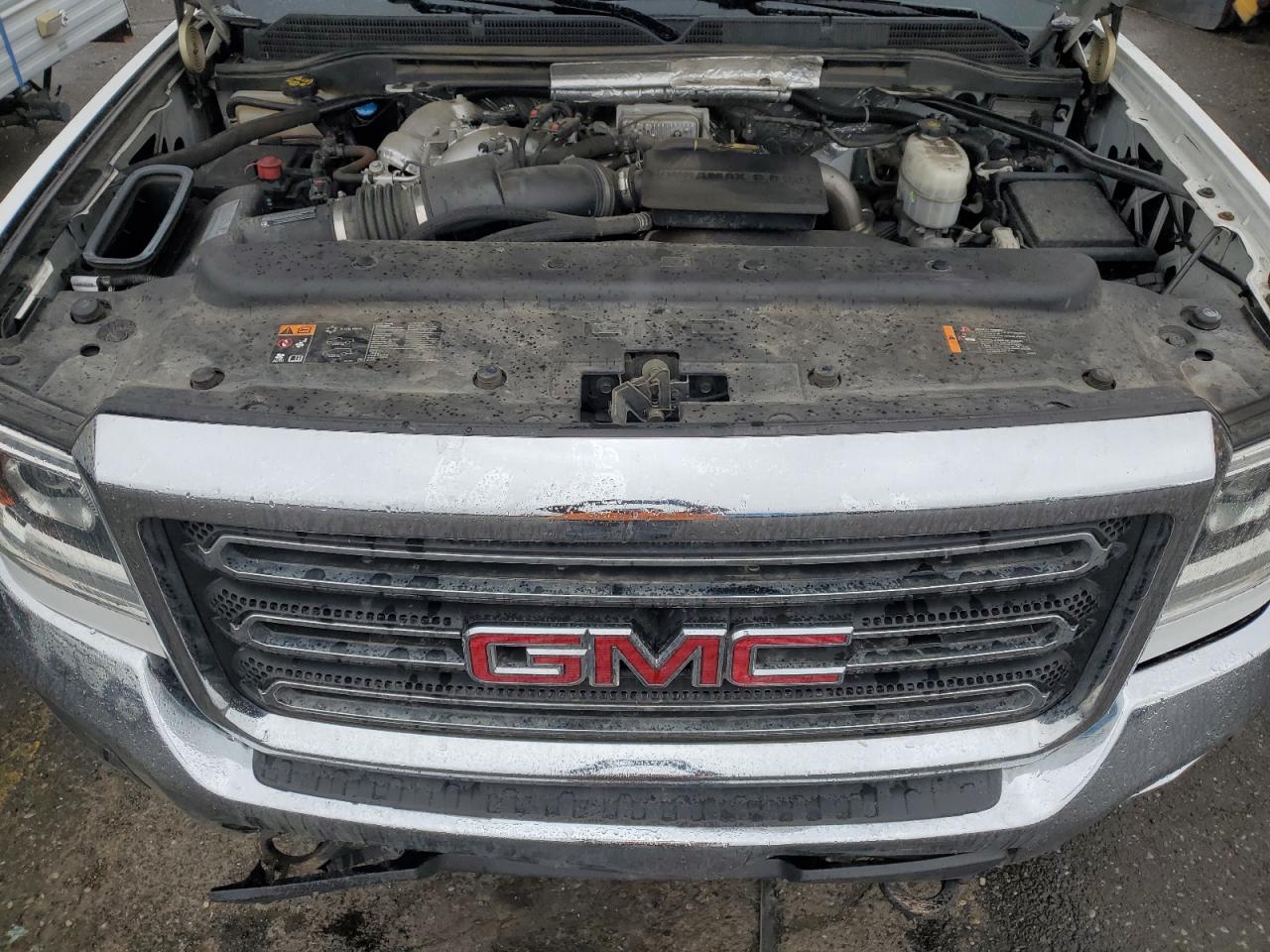 2018 GMC Sierra - Image 11