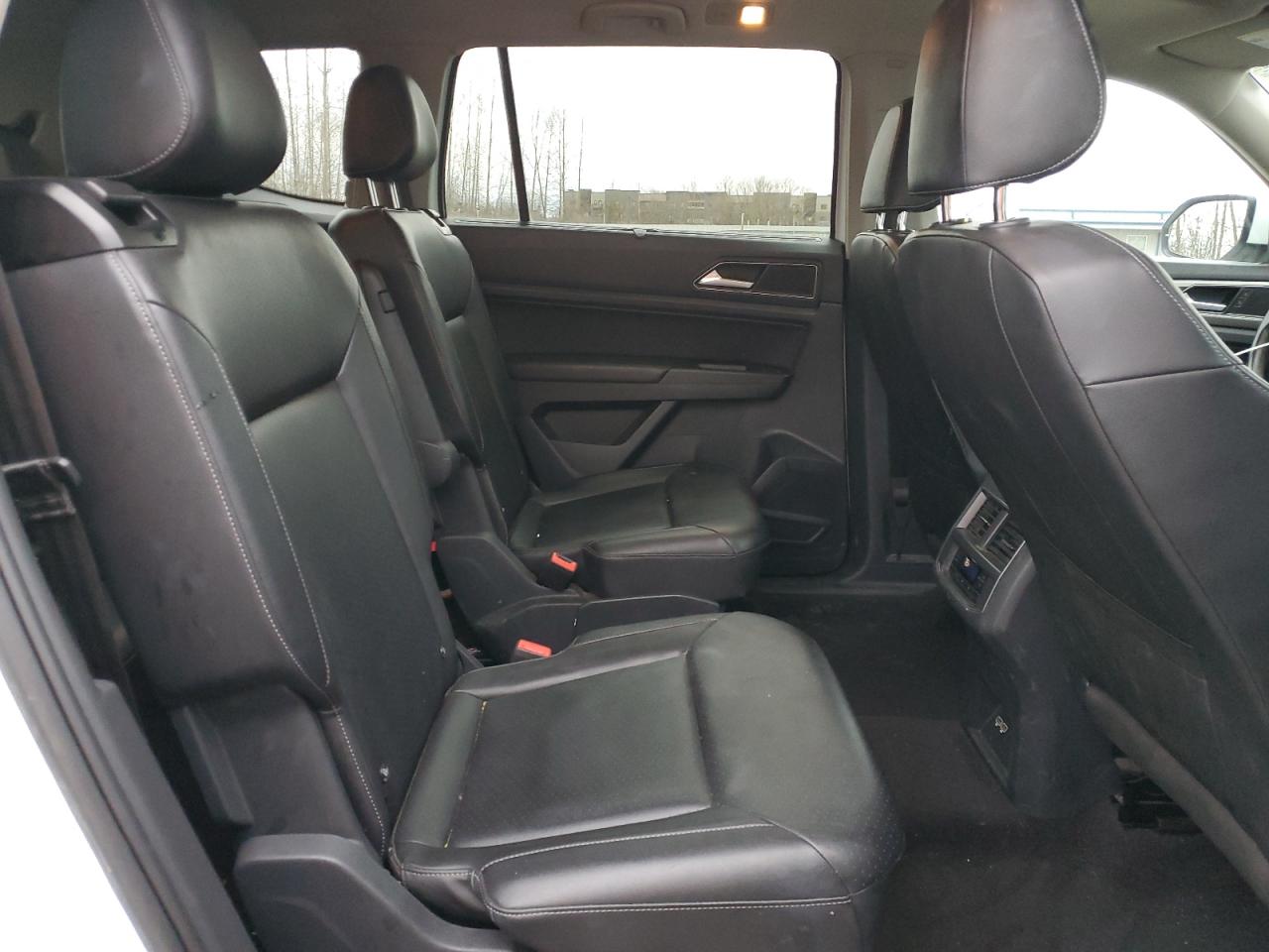 2018 Volkswagen Atlas - Image 11
