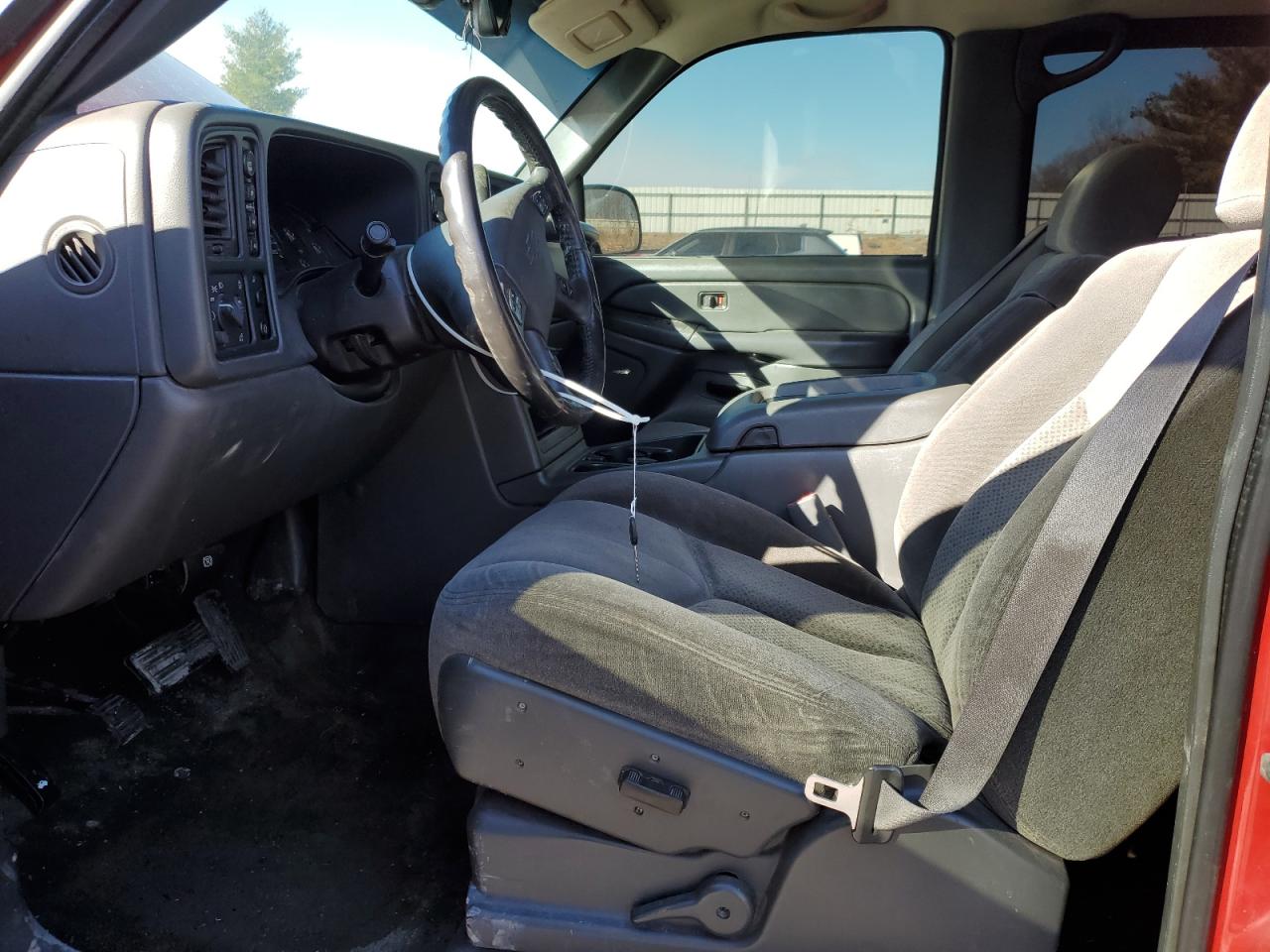 2005 Chevrolet Silverado - Image 7