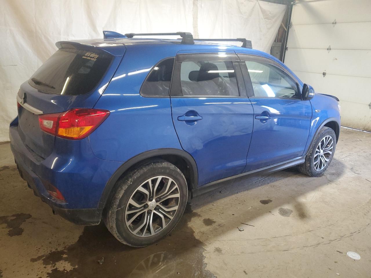 2019 Mitsubishi Outlander - Image 3