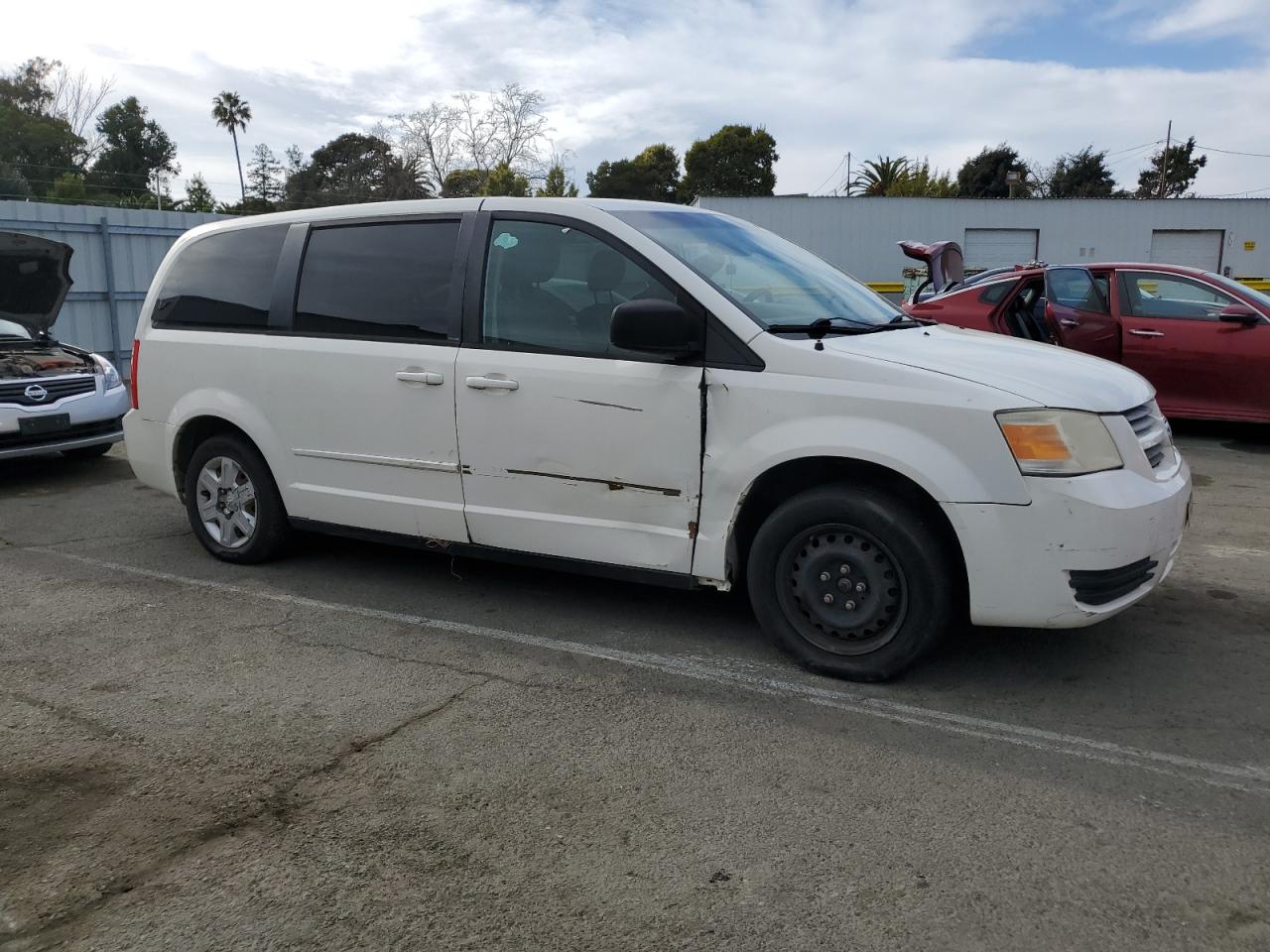 2009 Dodge Caravan - Image 4