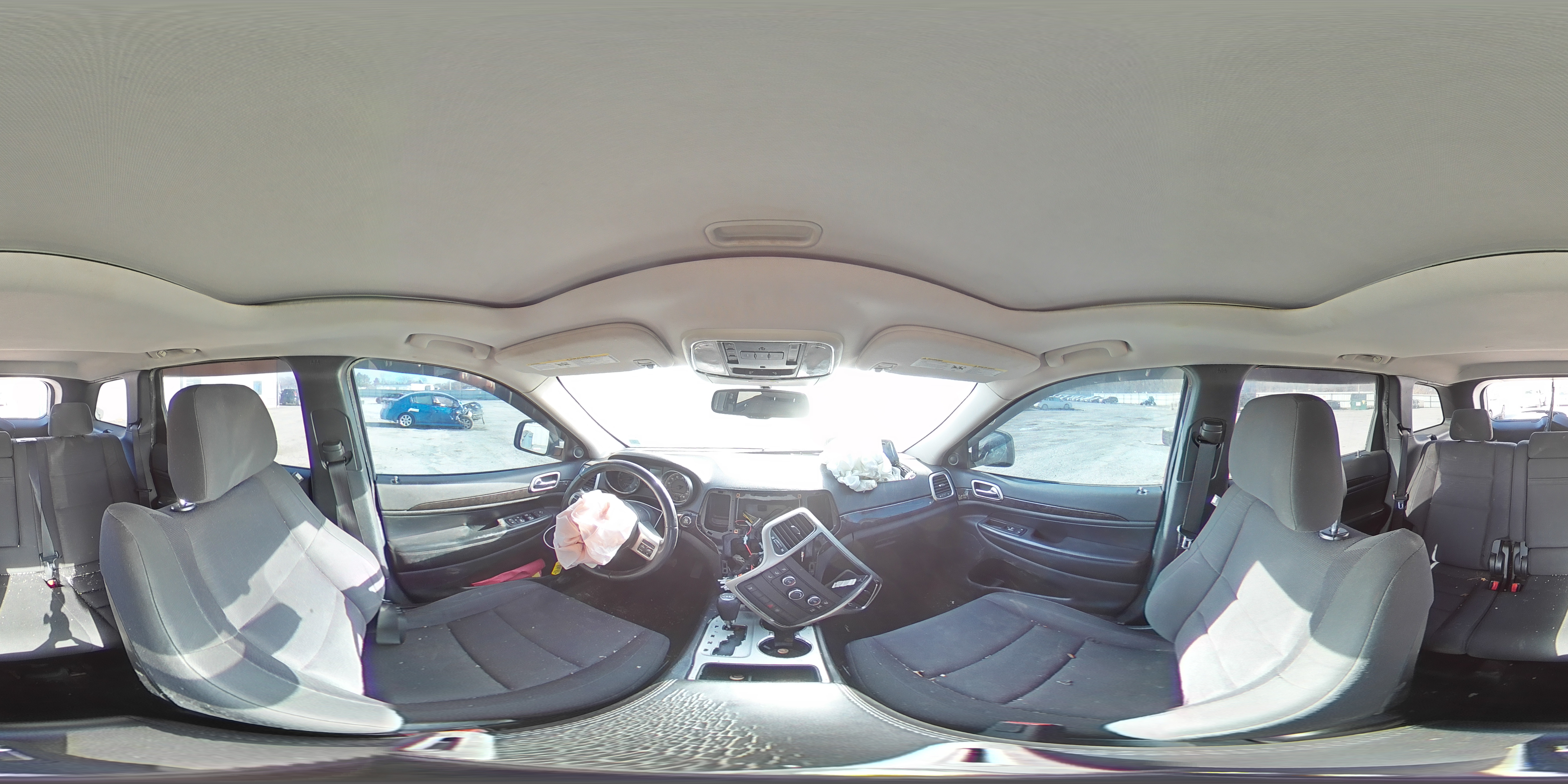 2011 Jeep Grand Cherokee - Image 13
