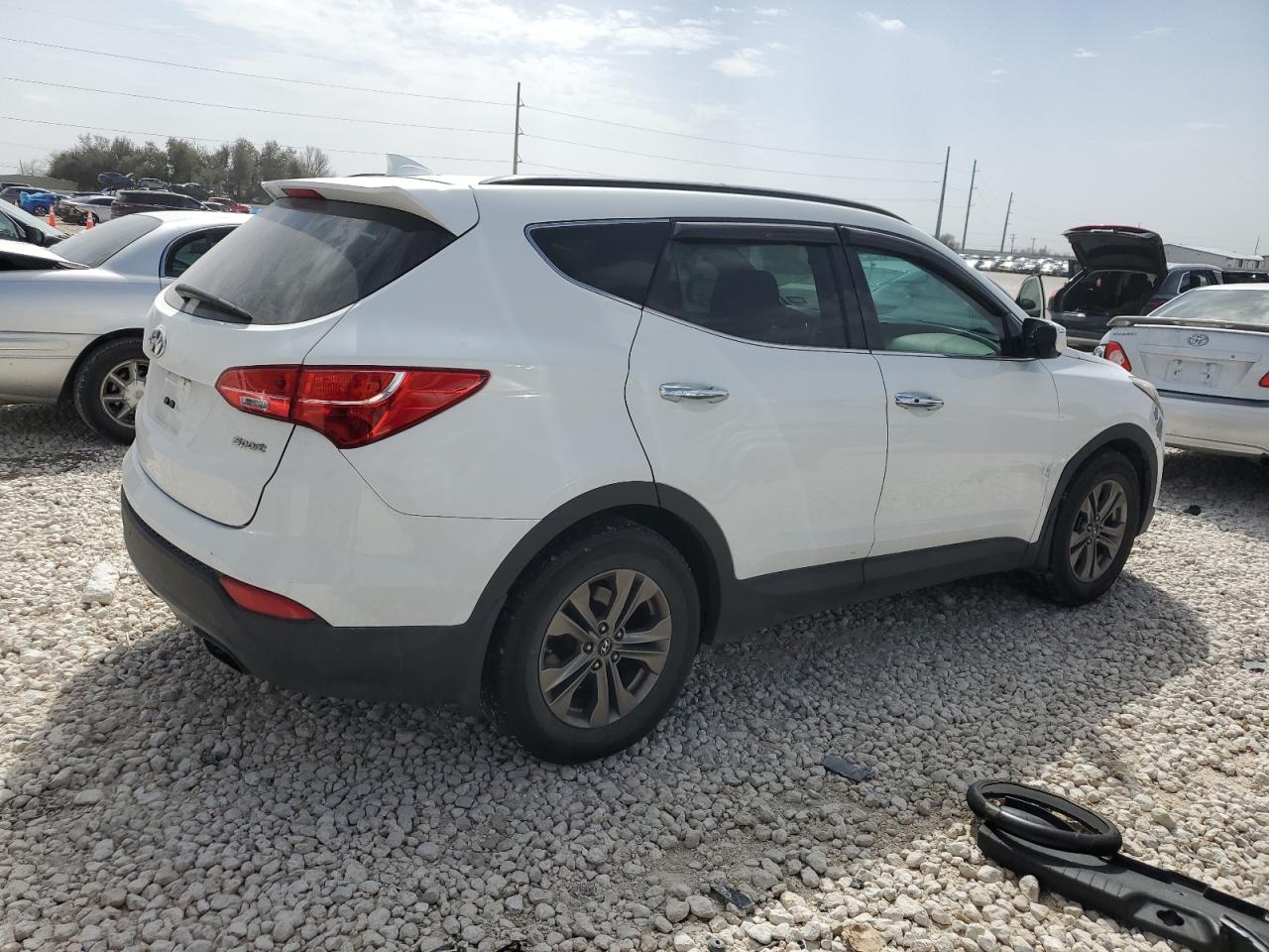 2015 Hyundai Santa Fe - Image 3