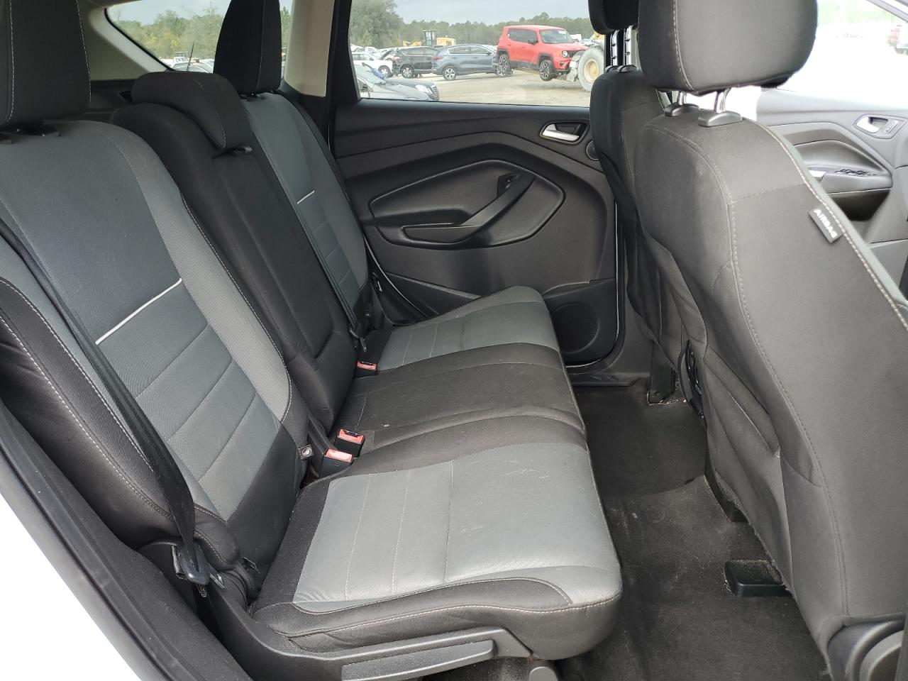 2015 Ford Escape - Image 12