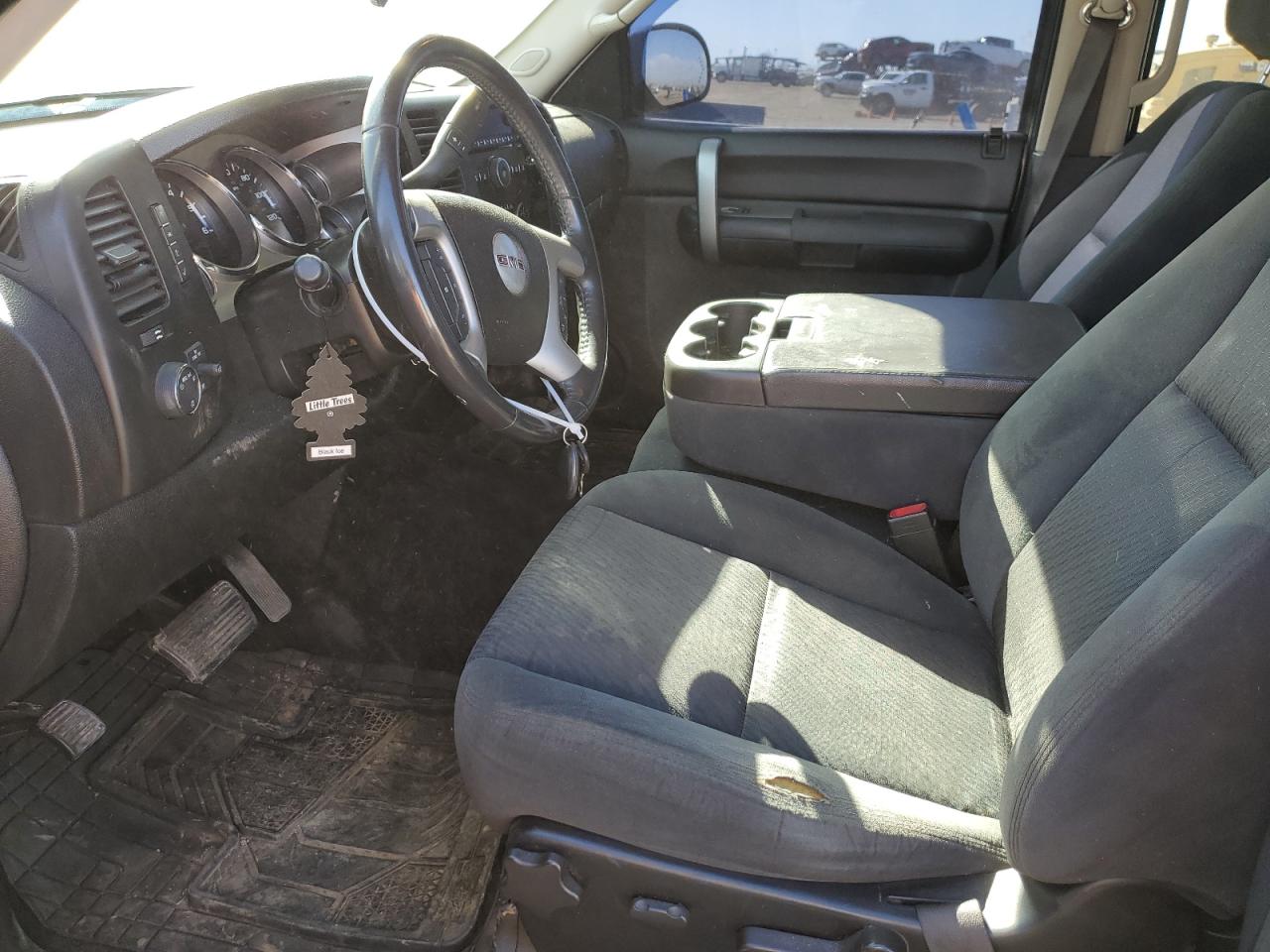 2009 GMC Sierra - Image 7
