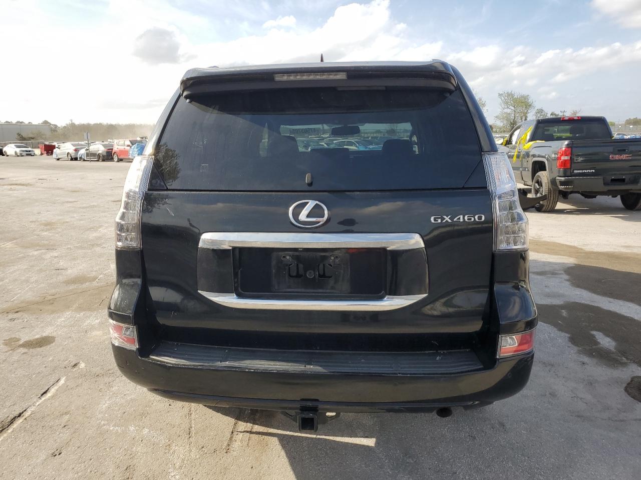 2015 Lexus GX - Image 6