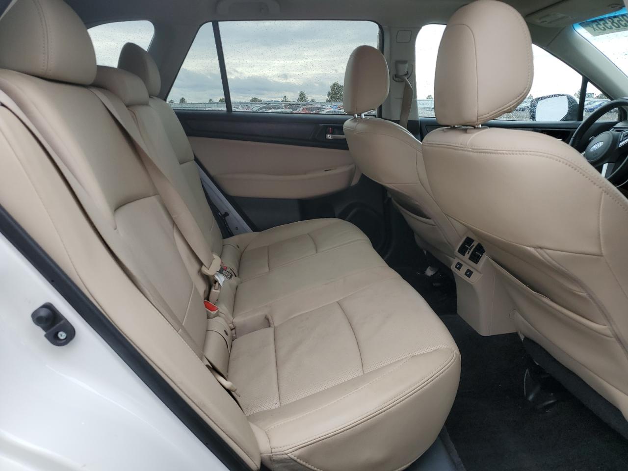 2015 Subaru Outback - Image 11