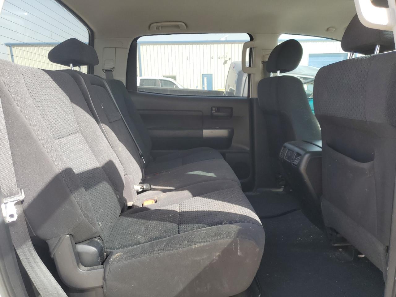 2013 Toyota Tundra - Image 10