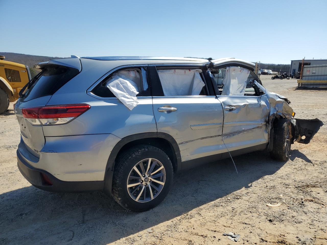 2019 Toyota Highlander - Image 3