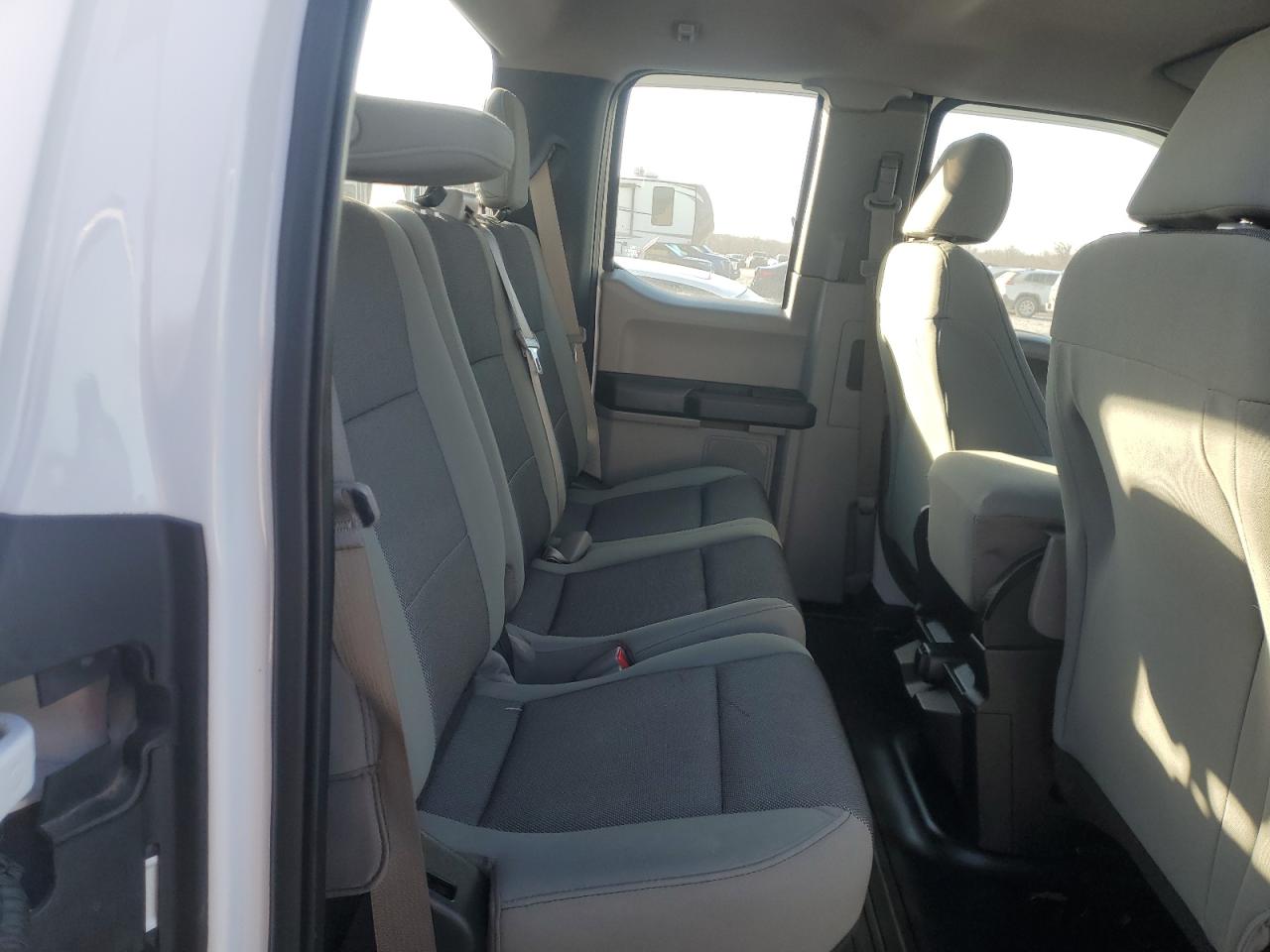 2015 Ford F-150 - Image 10