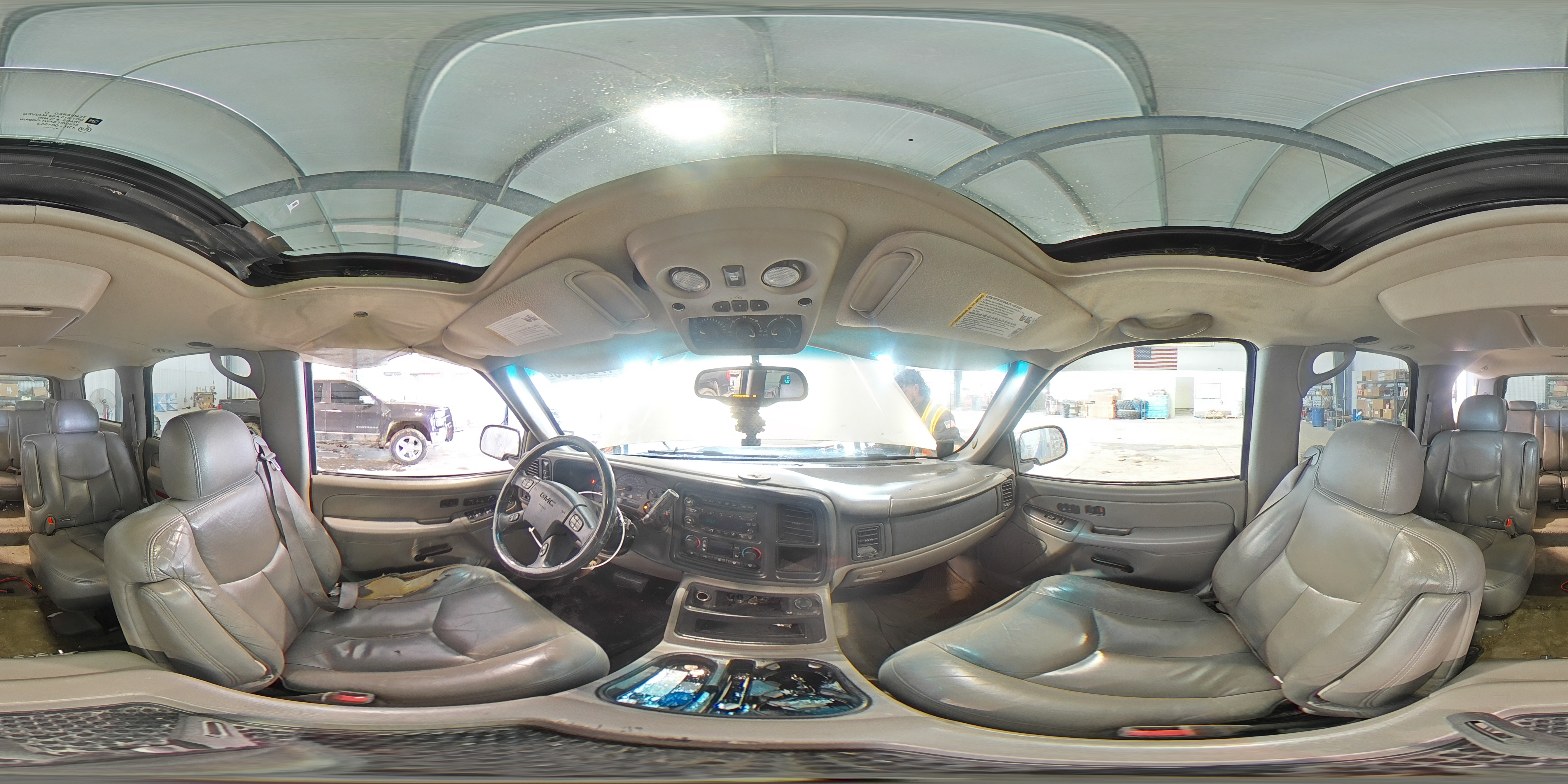 2005 GMC Yukon - Image 14