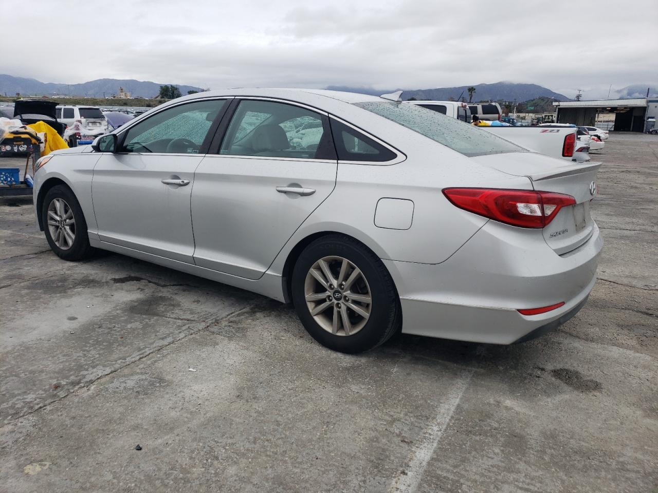 2016 Hyundai Sonata - Image 2