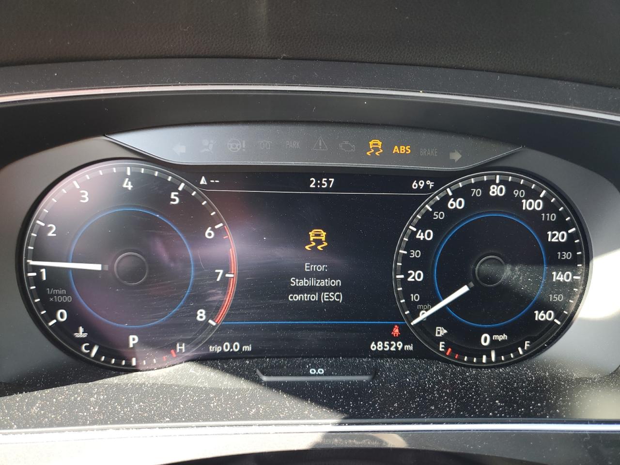 2018 Volkswagen Tiguan - Image 9