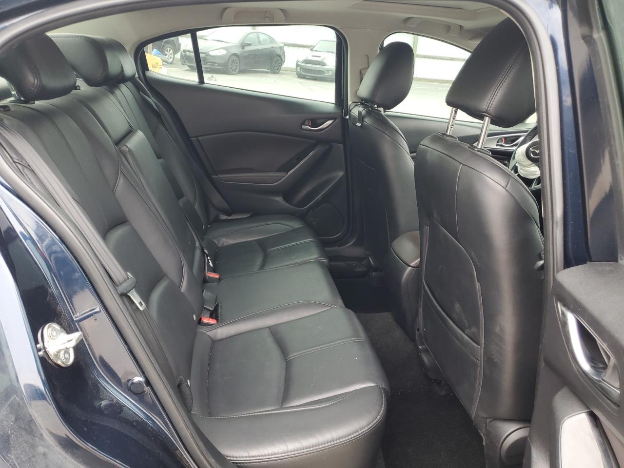 2018 Mazda 3 - Image 11