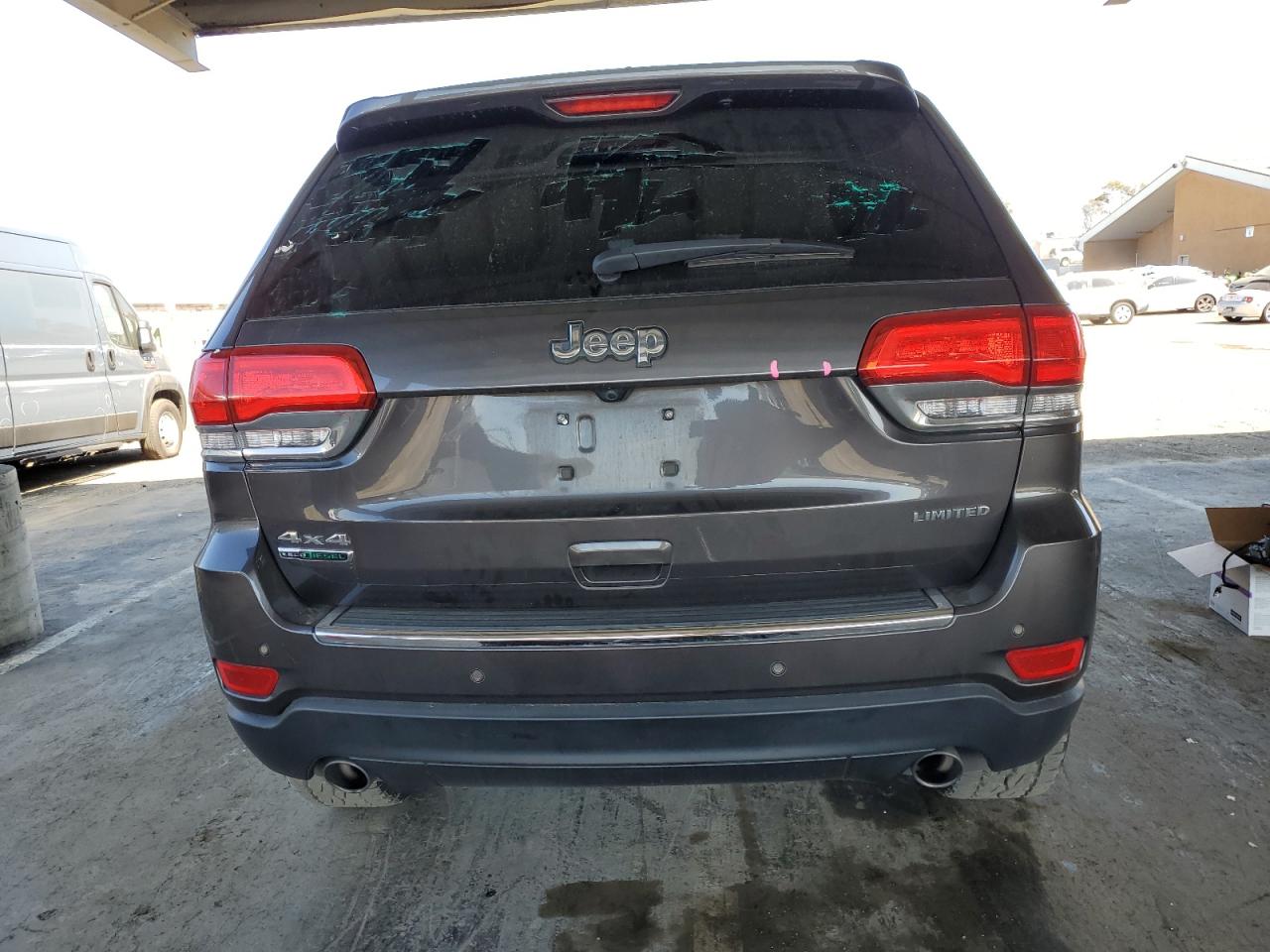 2018 Jeep Grand Cherokee - Image 6