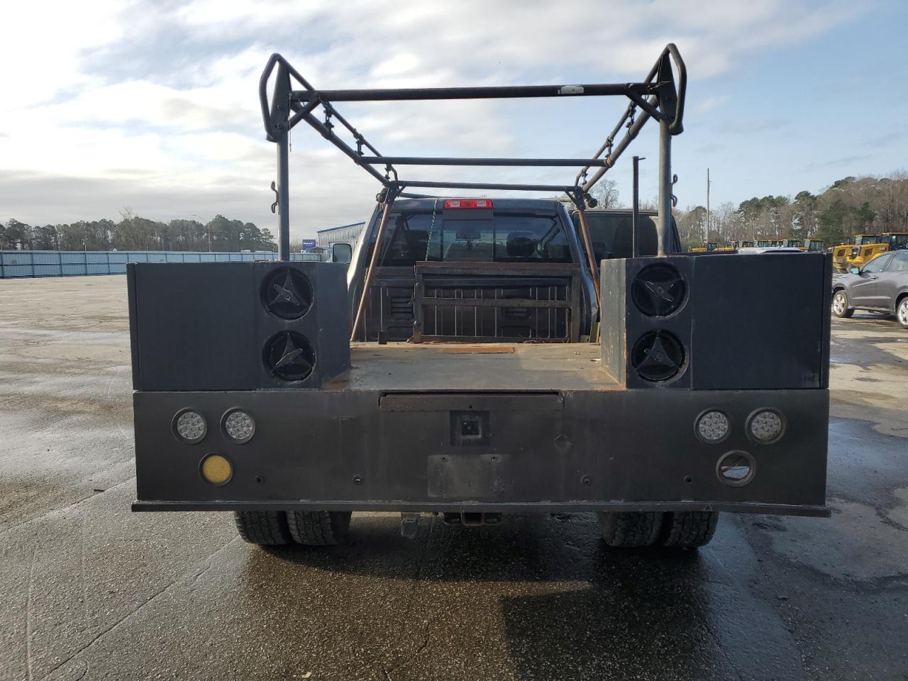 2018 RAM 3500 - Image 6