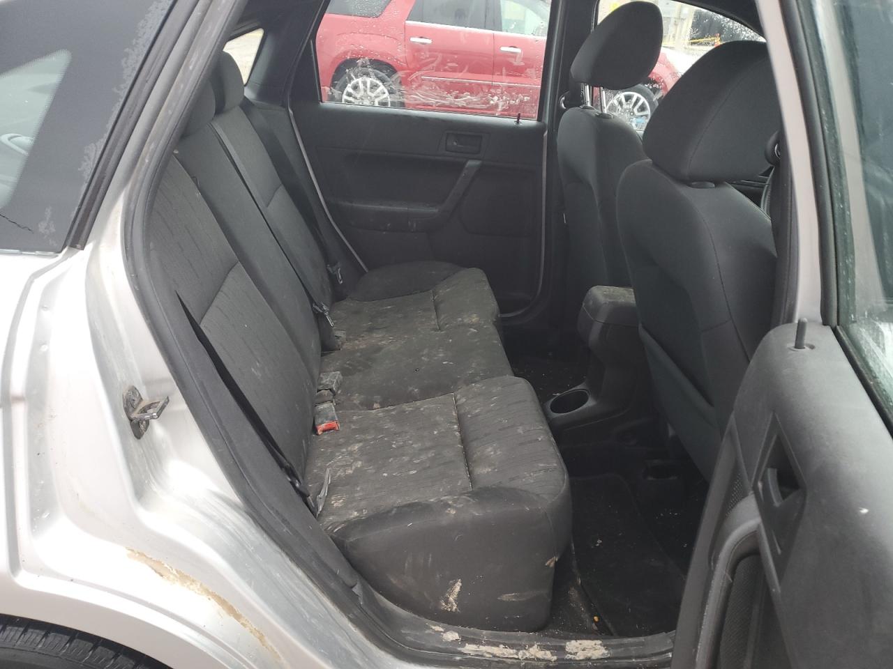 2010 Ford Focus - Image 10
