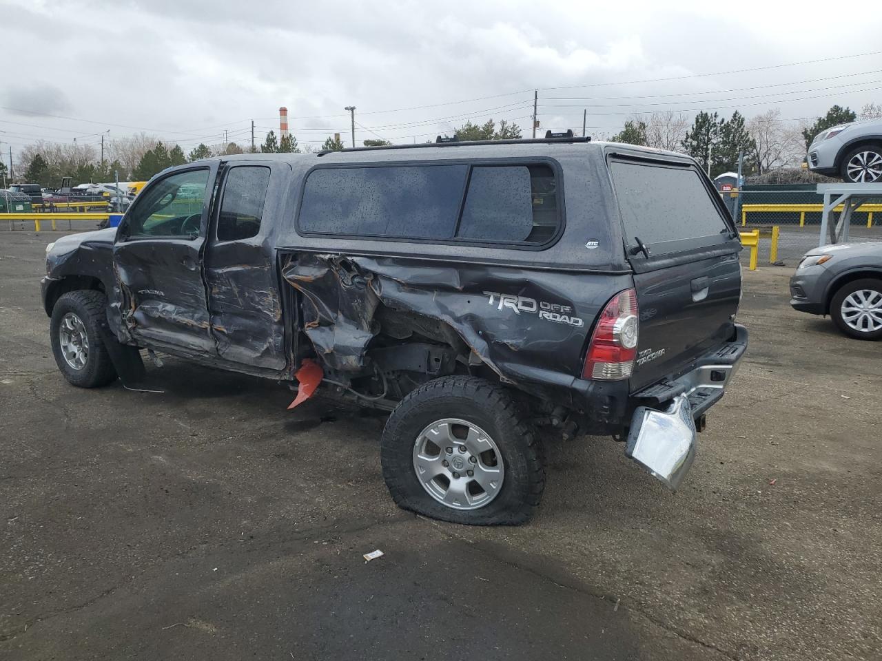 2015 Toyota Tacoma - Image 2