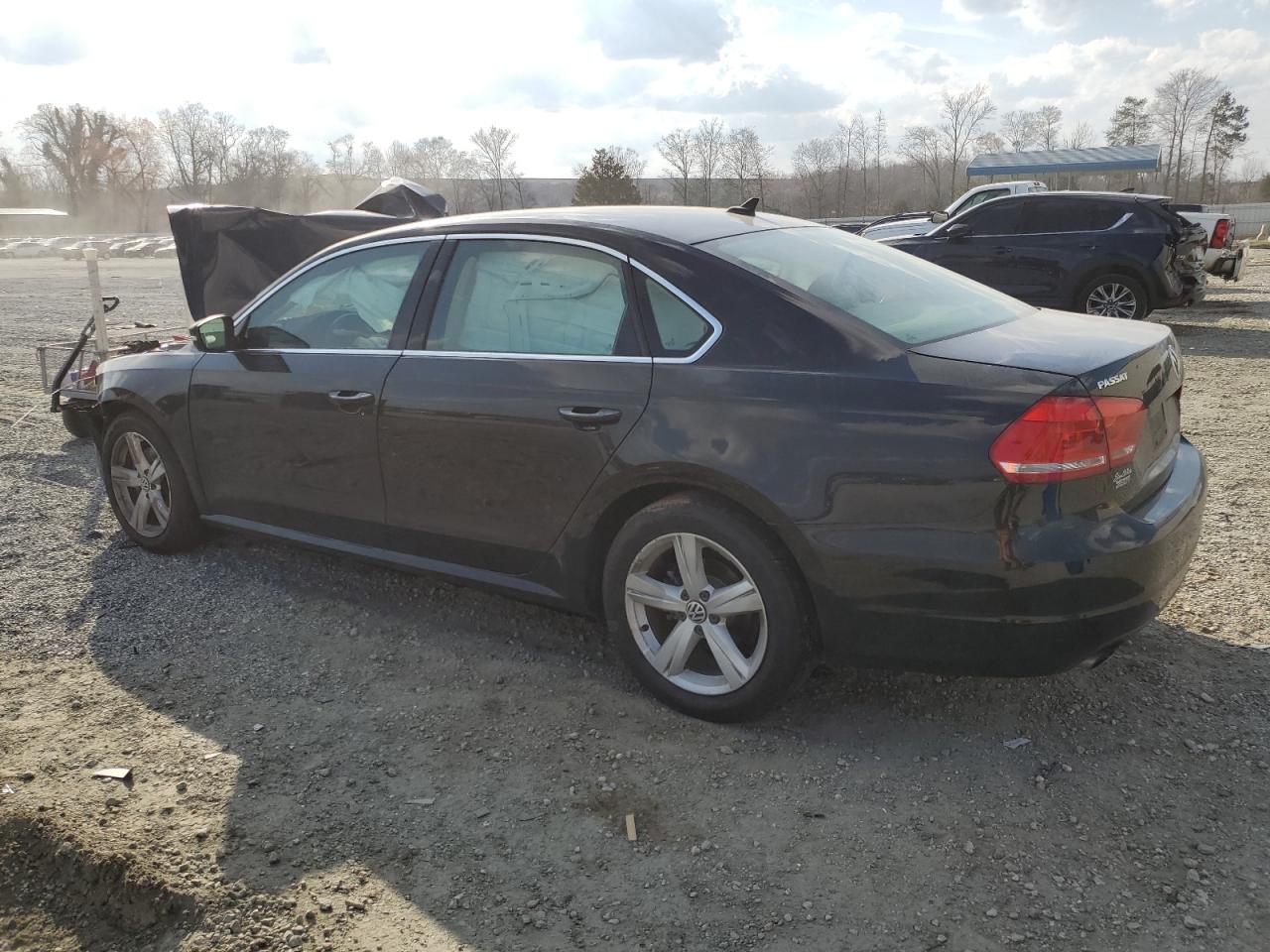 2015 Volkswagen Passat - Image 2