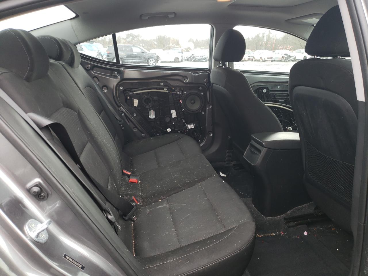 2018 Hyundai Elantra - Image 10