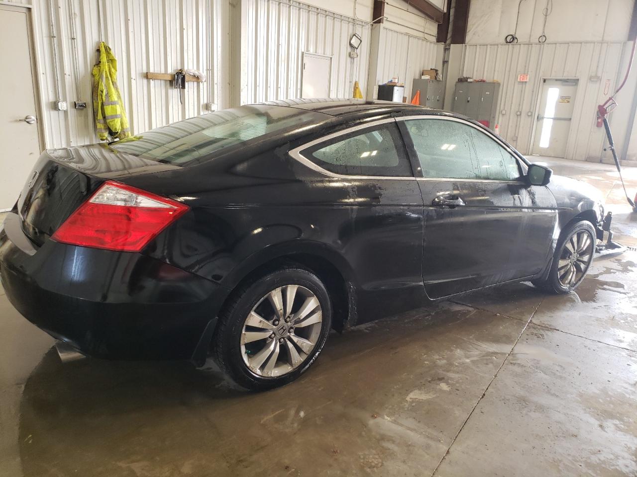 2010 Honda Accord - Image 3
