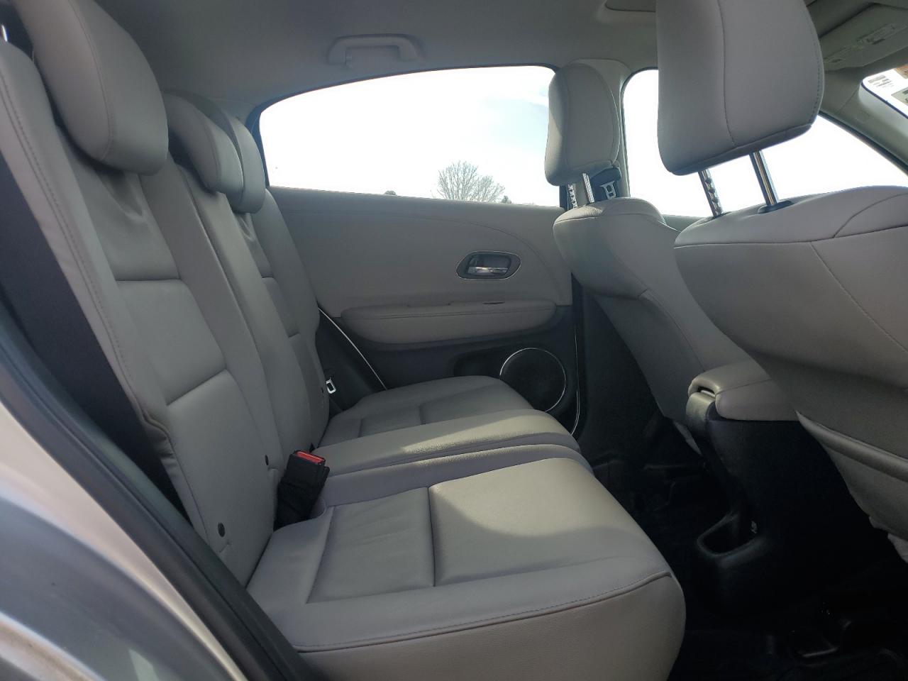 2016 Honda HR-V - Image 11