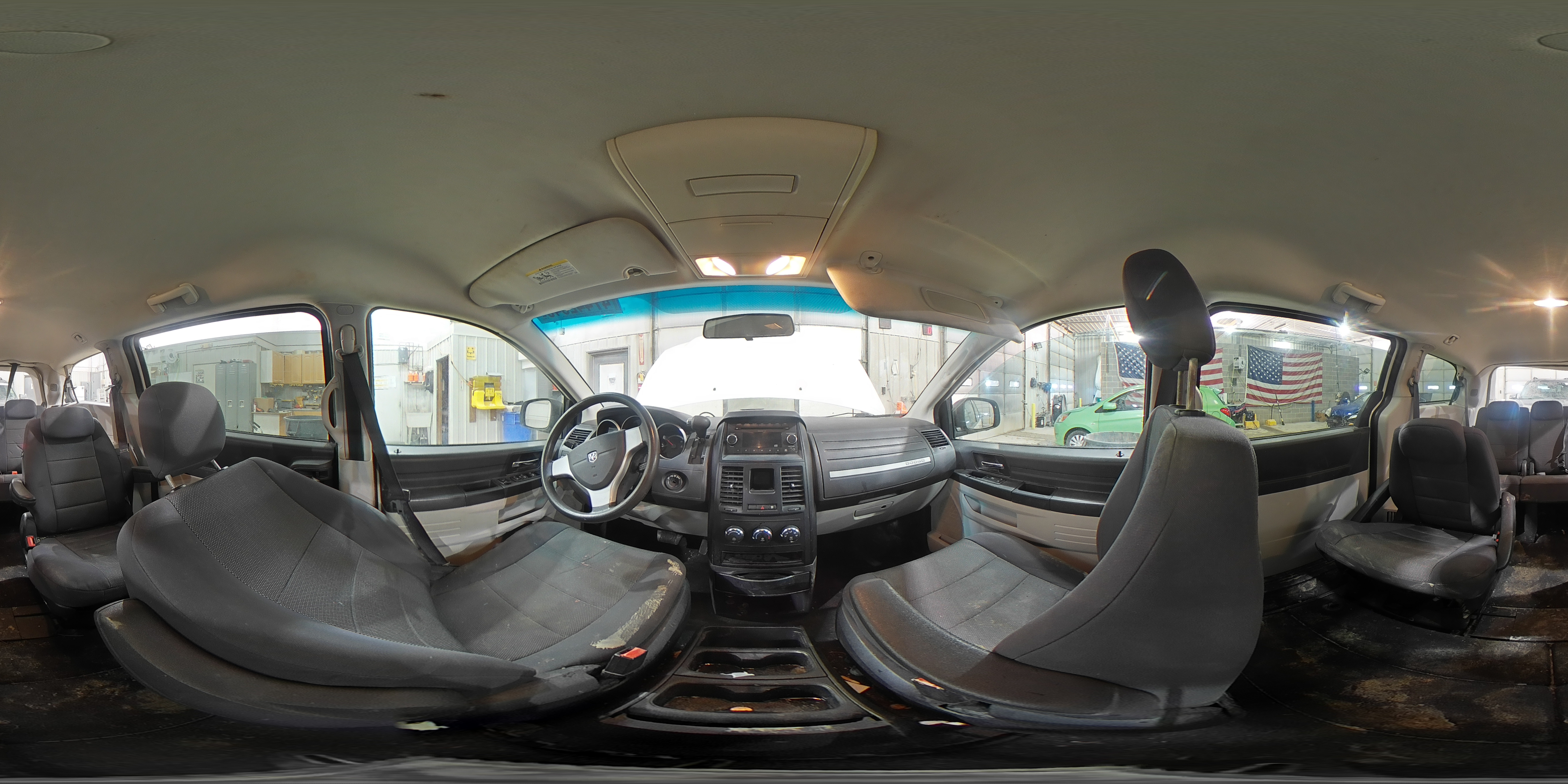 2009 Dodge Caravan - Image 14
