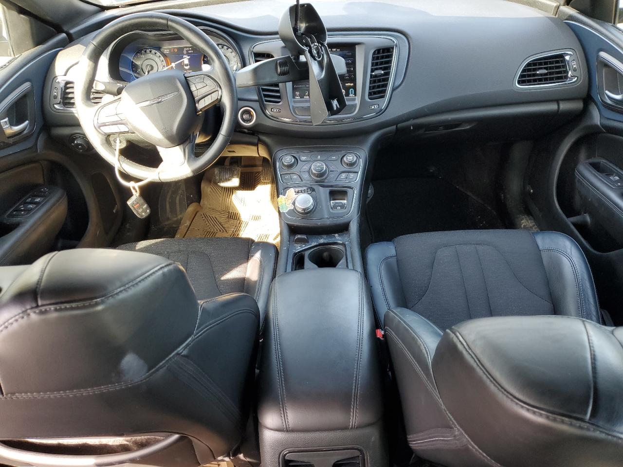 2015 Chrysler 200 - Image 8