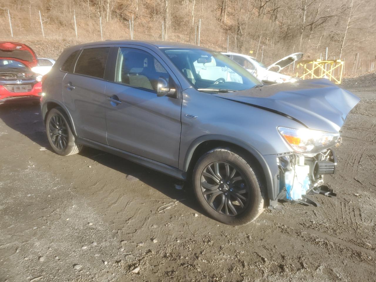 2018 Mitsubishi Outlander - Image 4