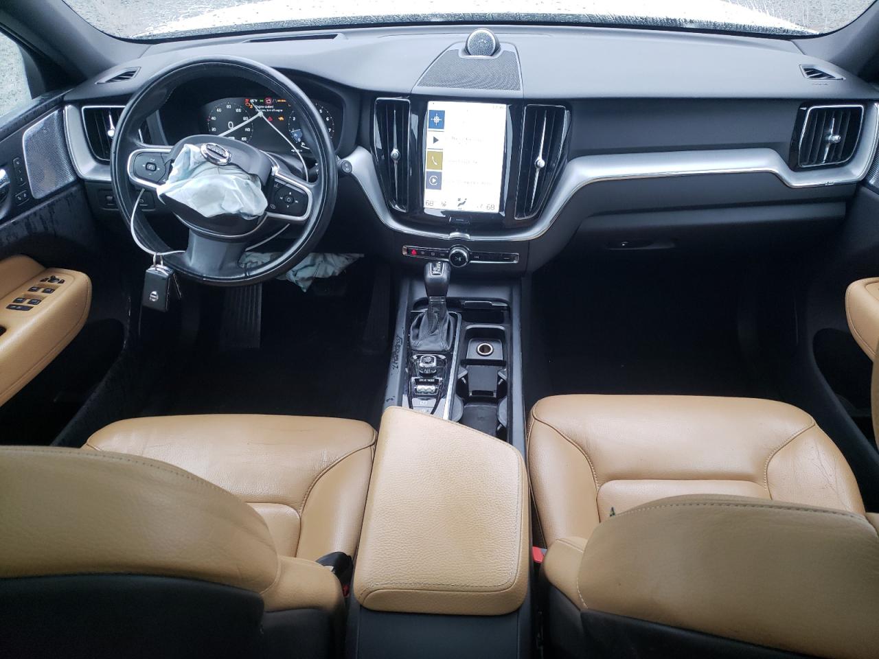 2018 Volvo XC60 - Image 8