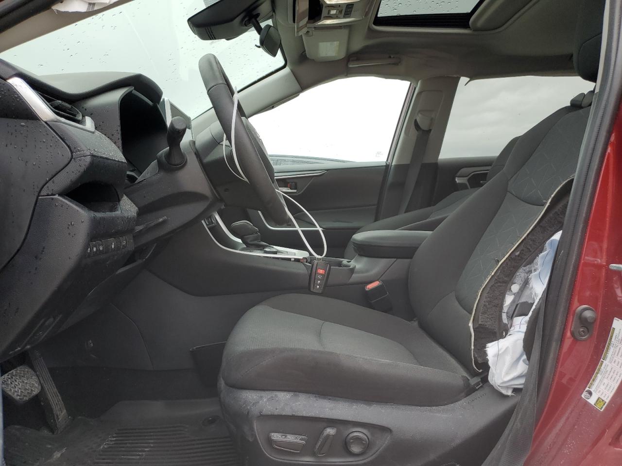 2024 Toyota RAV 4 - Image 7