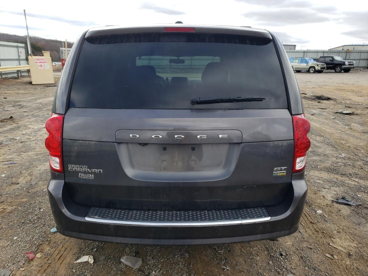 2017 Dodge Caravan - Image 6