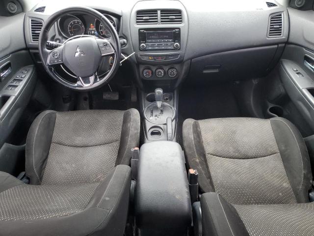  MITSUBISHI OUTLANDER 2016 Srebrny