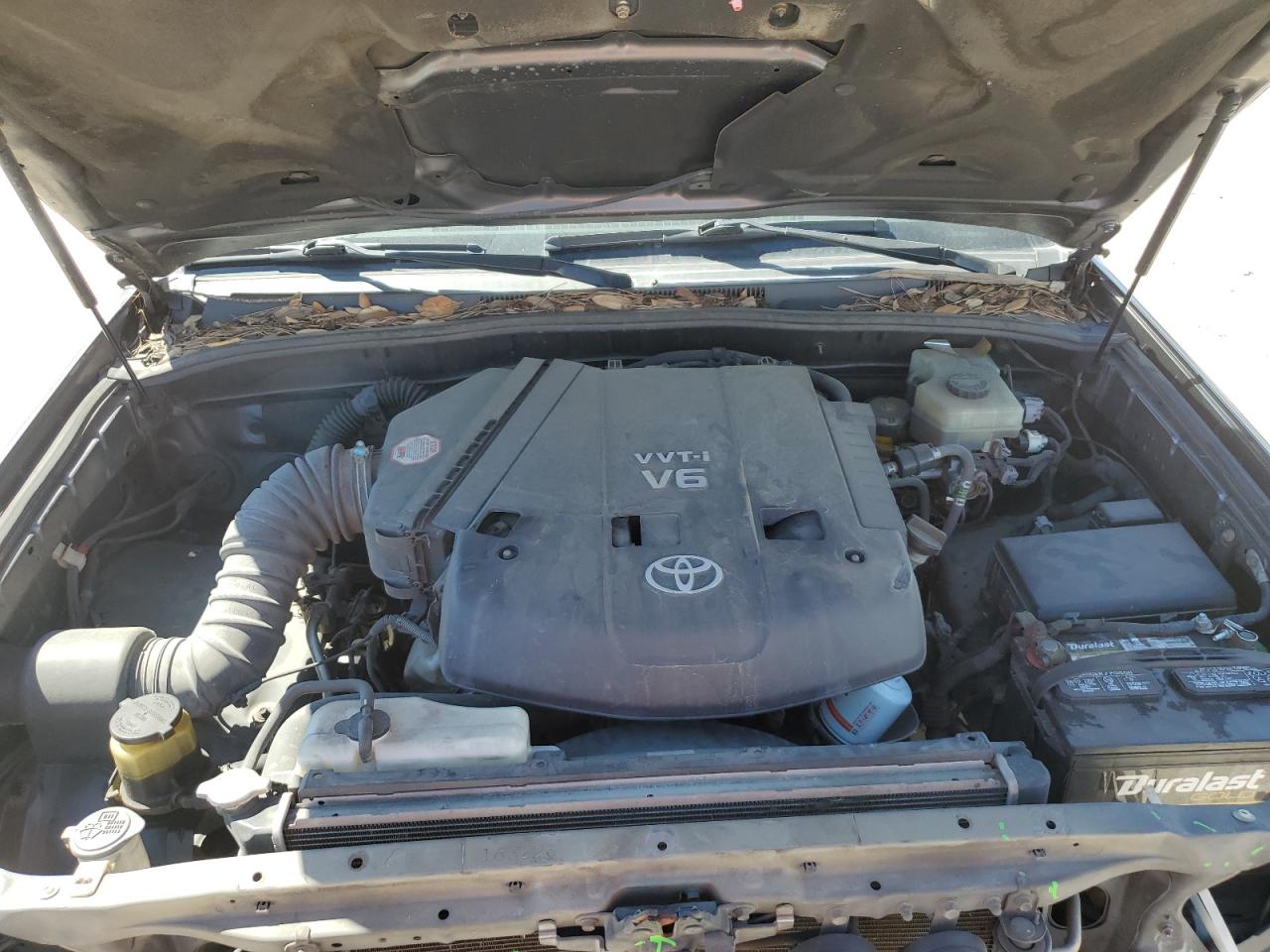 2004 Toyota 4Runner - Image 12