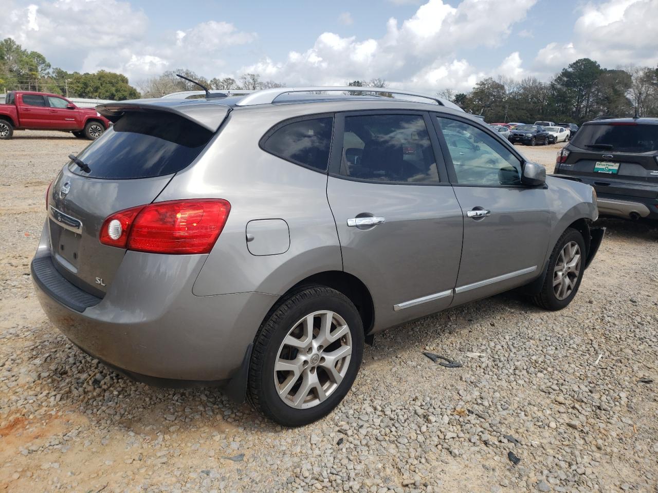 2013 Nissan Rogue - Image 3
