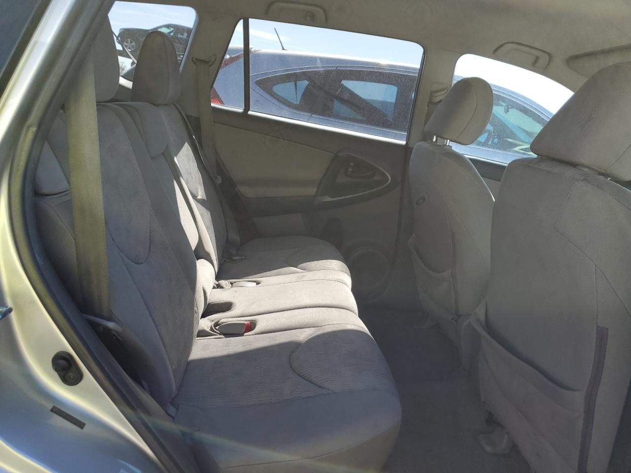 2011 Toyota RAV 4 - Image 11