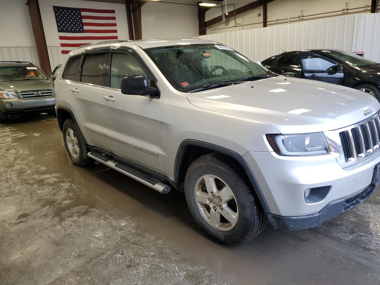 2012 Jeep Grand Cherokee - Image 4