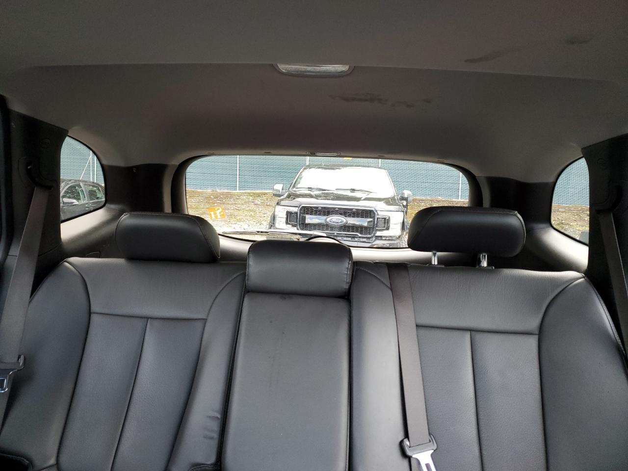 2012 Hyundai Santa Fe - Image 10