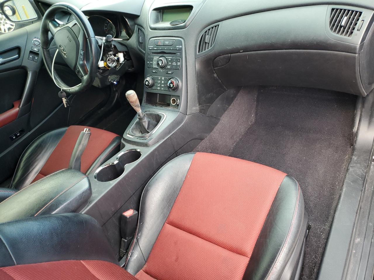 2011 Hyundai Genesis - Image 8